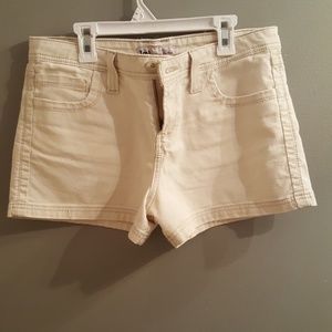 Lei size 7 cream colored shorts